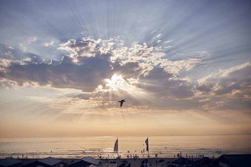 Beach Hotel Zandvoort by Center Parcs 25/33
