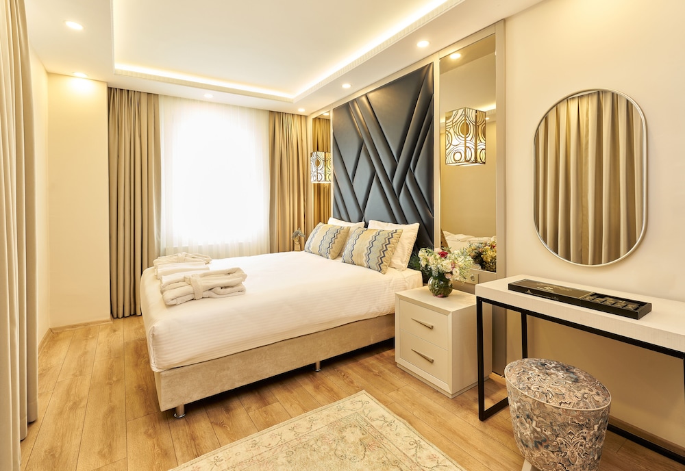 All Seasons Suites 8/22