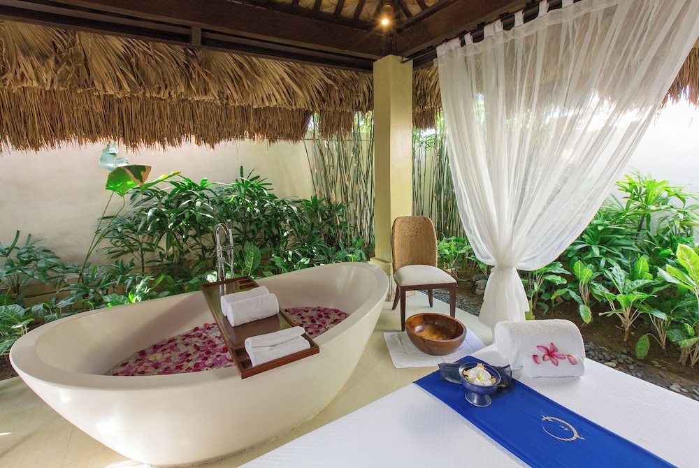 Crimson Resort and Spa Mactan 22/50