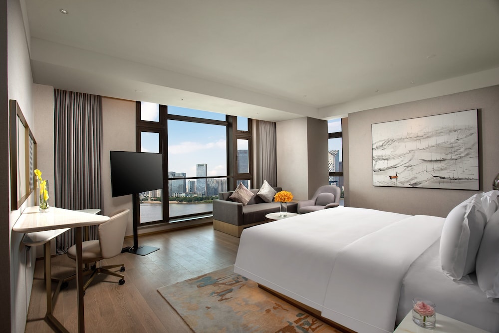Crowne Plaza Fuzhou South 22/65