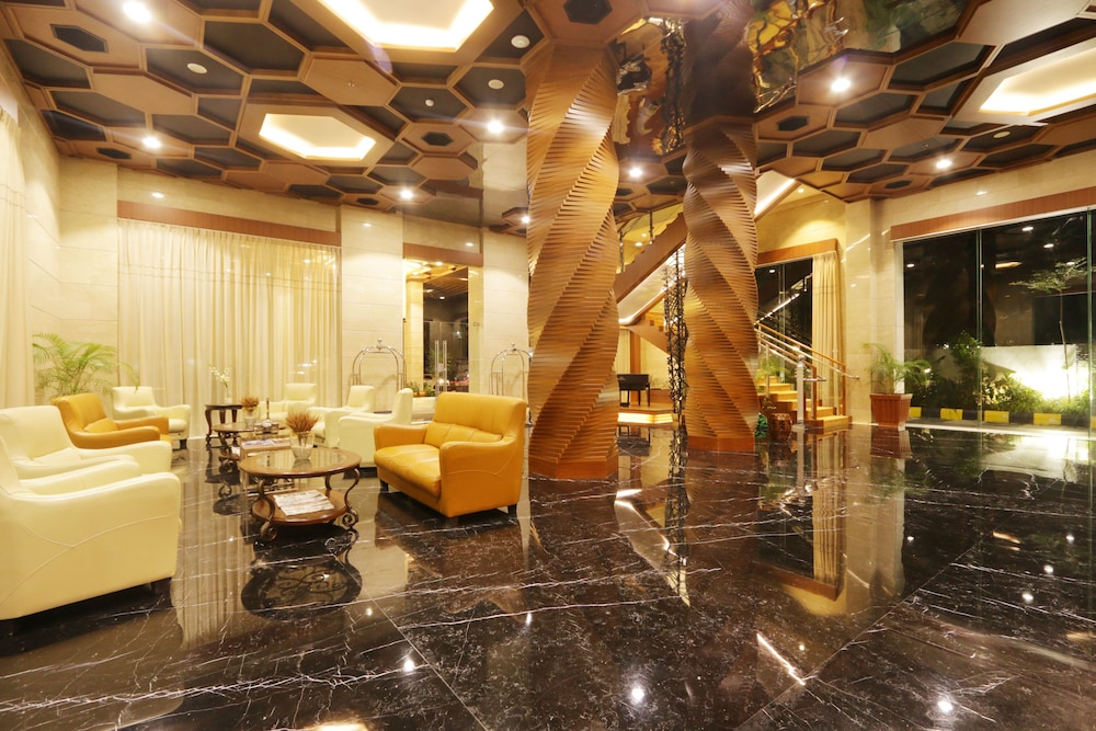 Fox Hotel Nagoya Batam 53/69