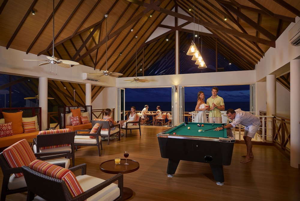 Mercure Maldives Kooddoo Resort 57/73