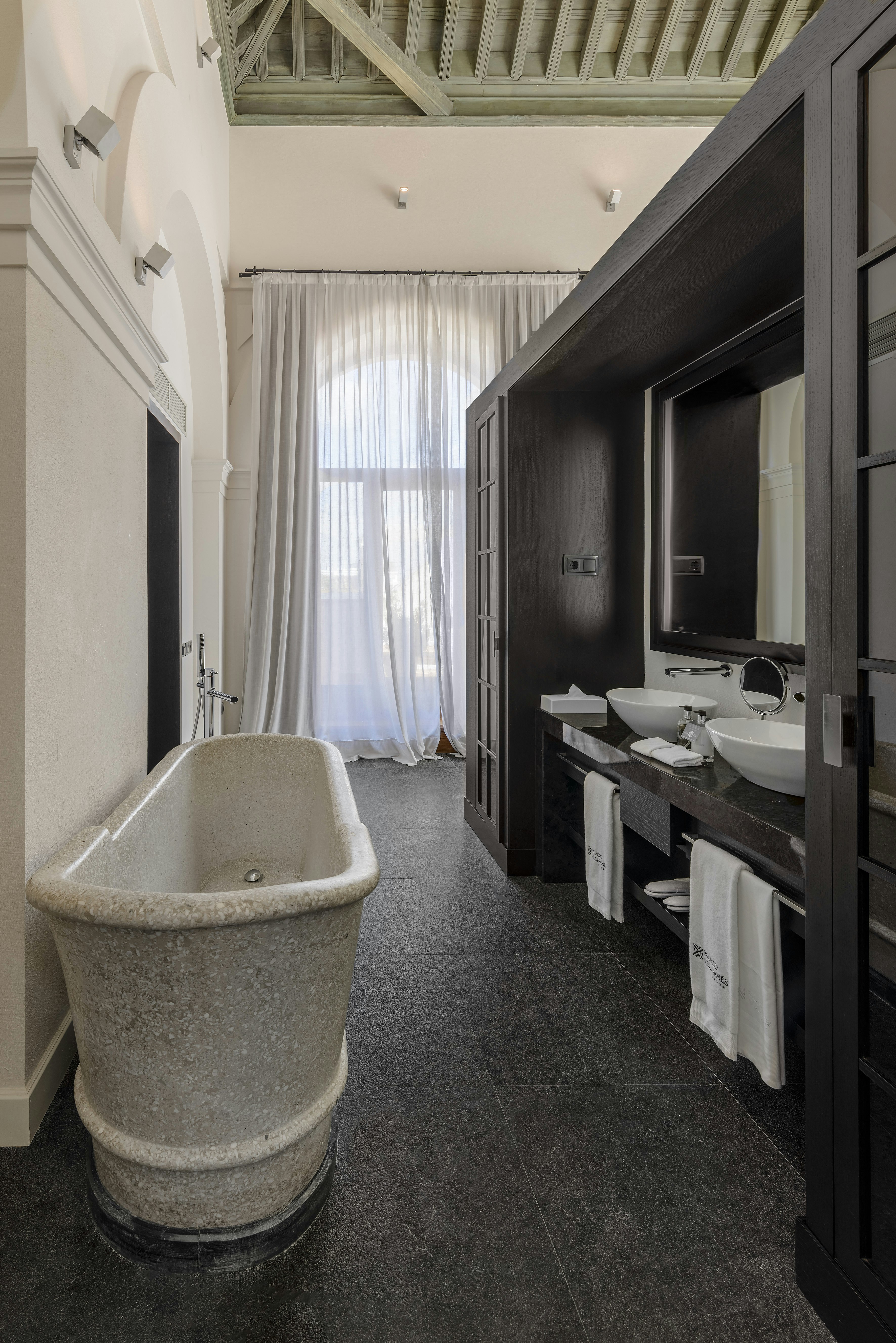 CoolRooms Palacio Villapanes 5 GL 44/65