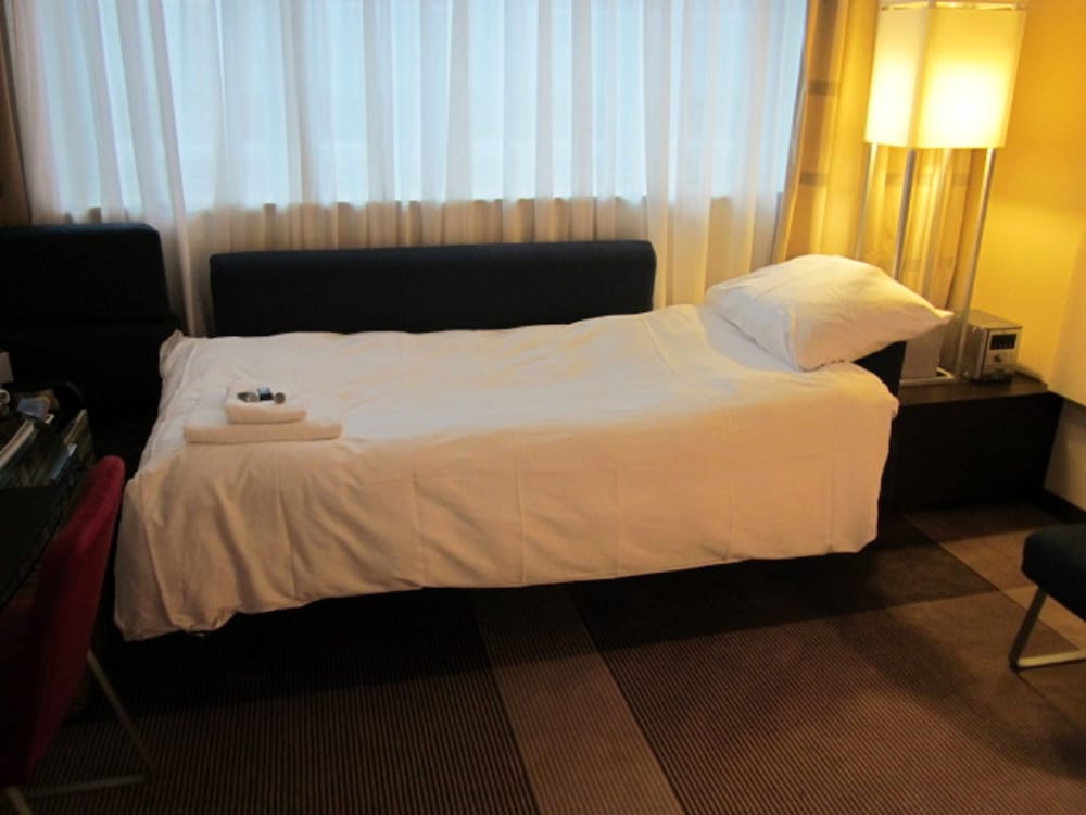 Movenpick Amsterdam City Centre 26/75