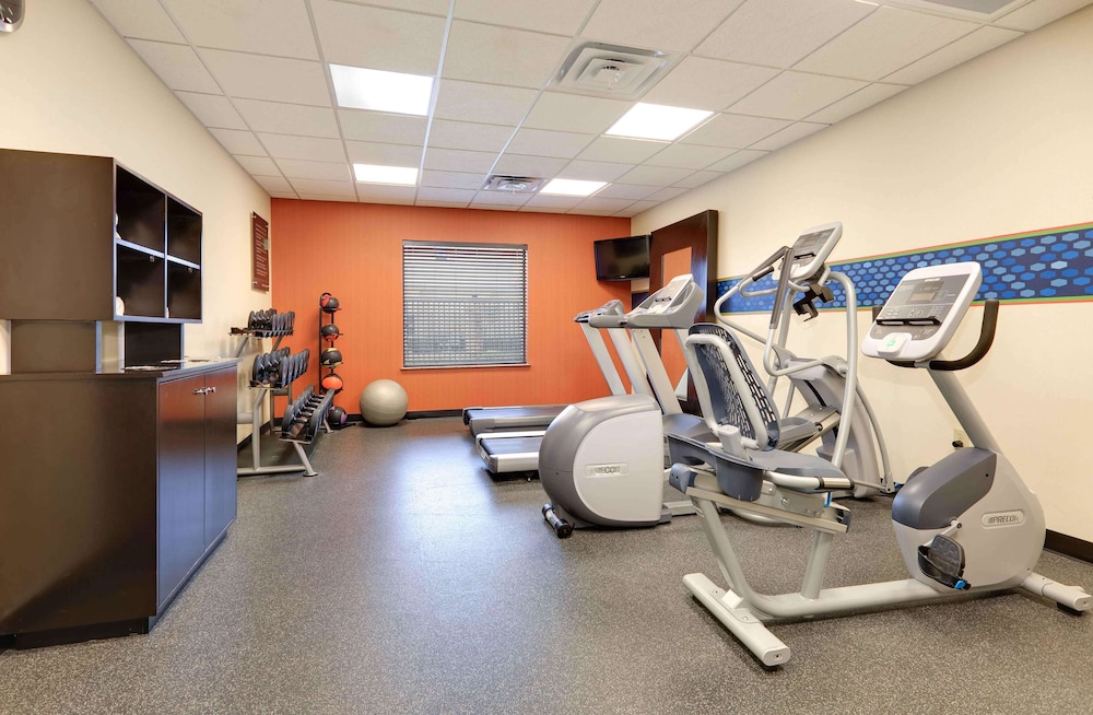 Hampton Inn Suites Dallas Arlington South 32/50