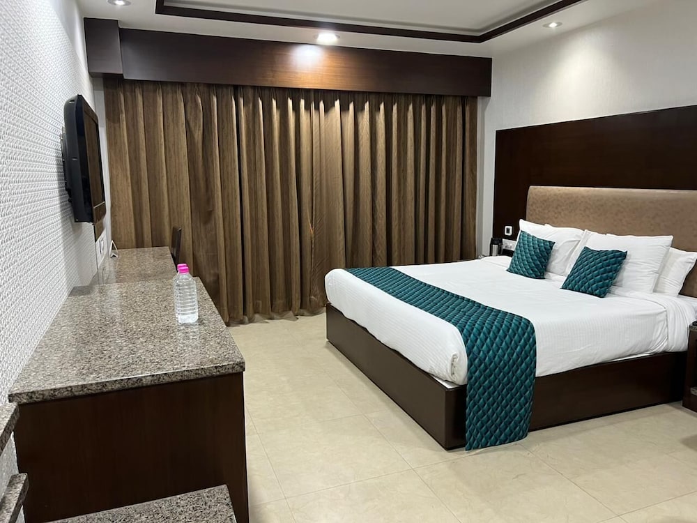 Amar Yatri Niwas 13/50