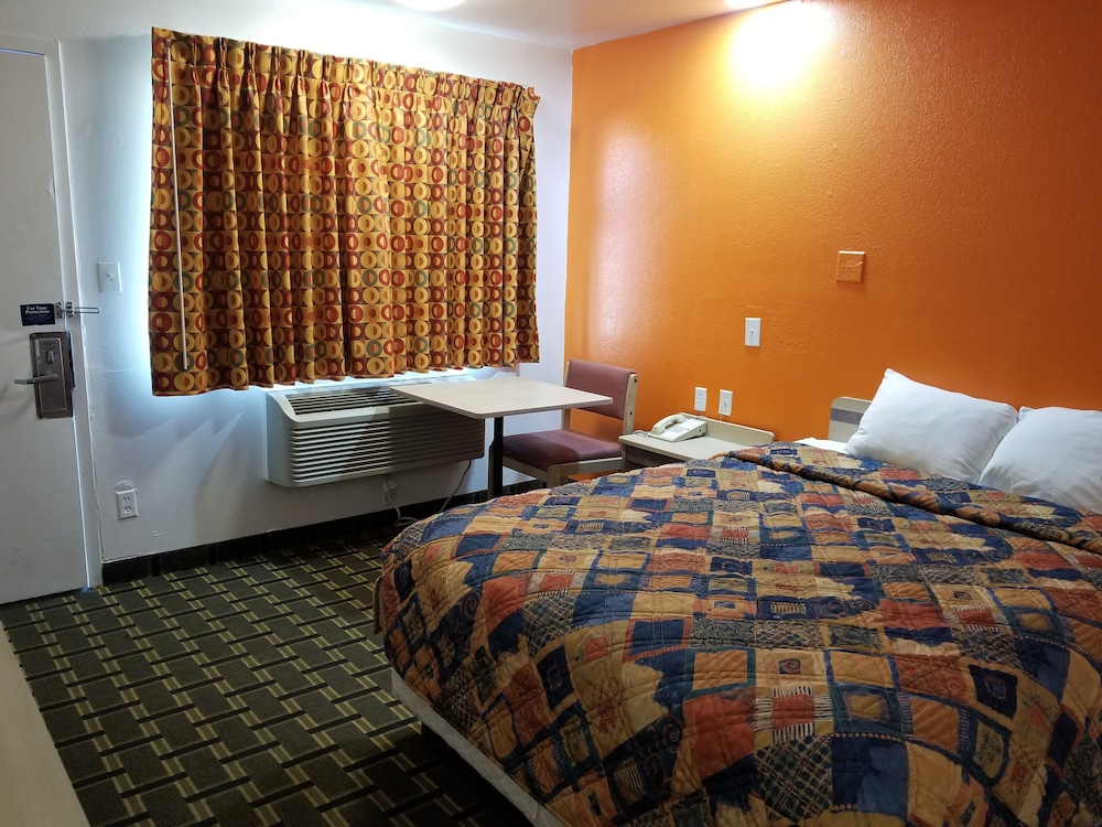 KNIGHTS INN TULSA 14/30