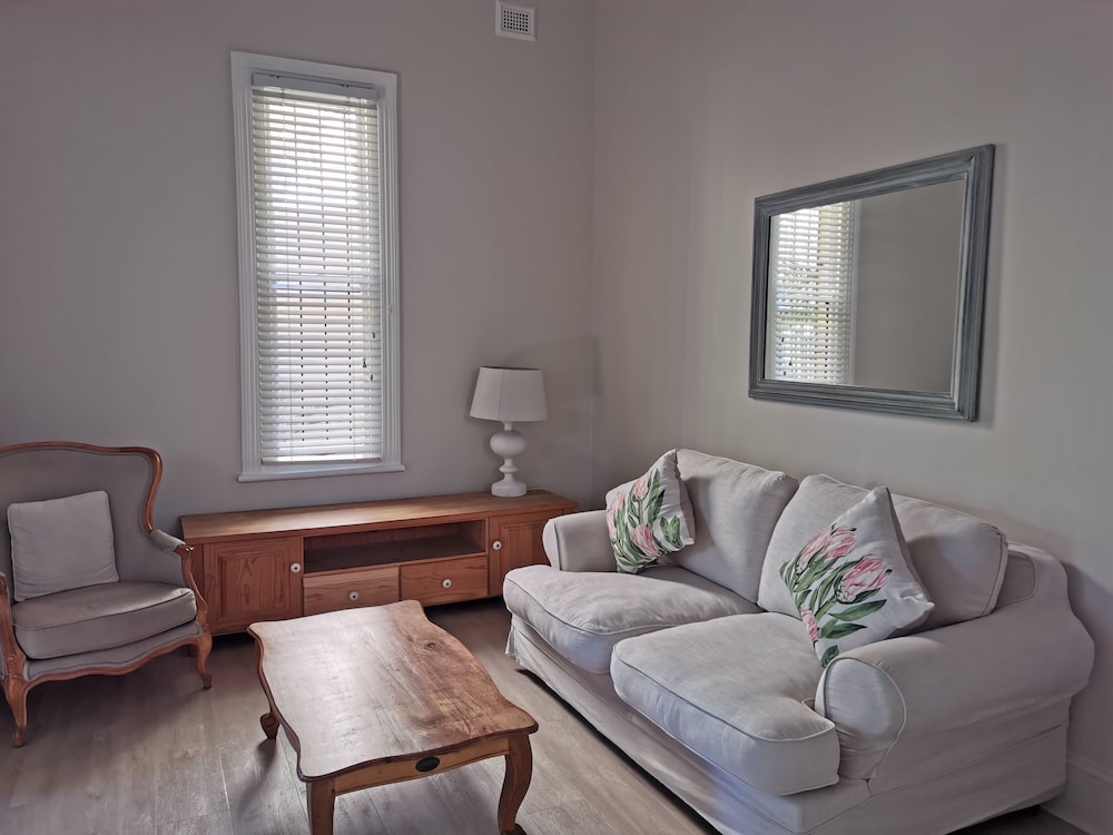 Madeline Grove Bed and Breakfast 26/48