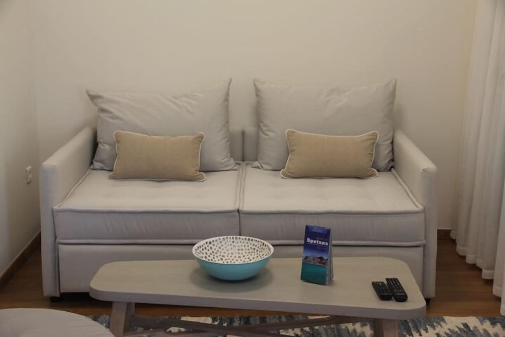 Porto Vecchio Spetses Luxury Suites 16/43