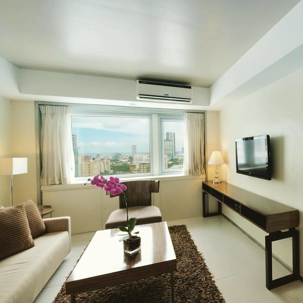 Quest Serviced Residences 24/35