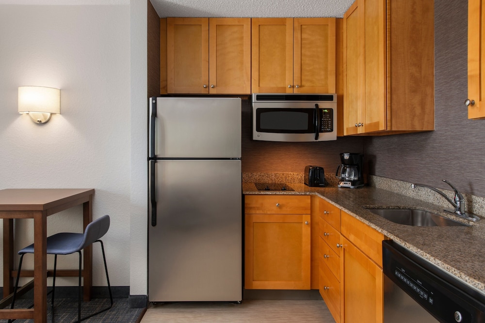 Residence Inn Mt Laurel At Bishop S Gate 31/40