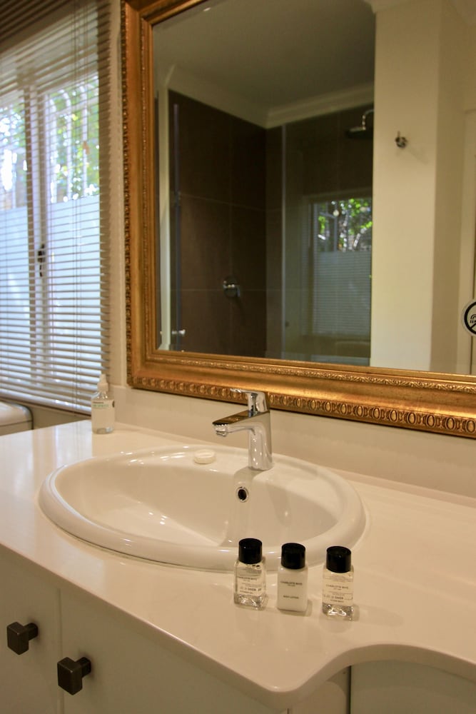 Melrose Place Guest Lodge and Conferencing 47/50