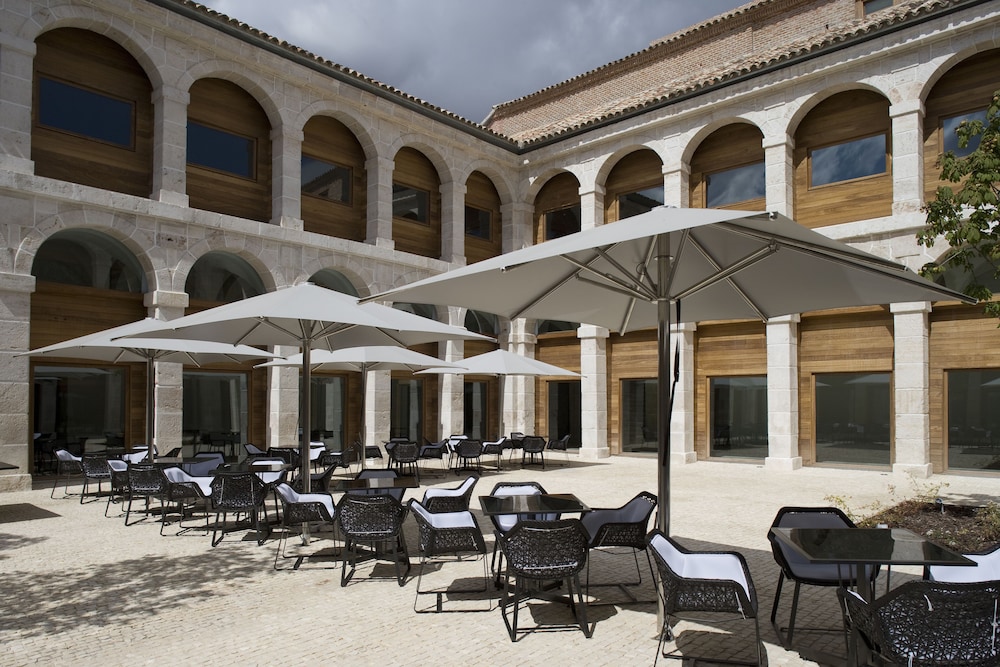 Parador de Alcala de Henares 62/69