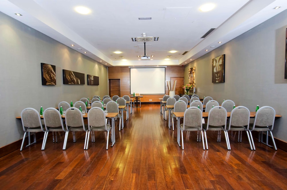 Nh Poznan Hotel 23/28