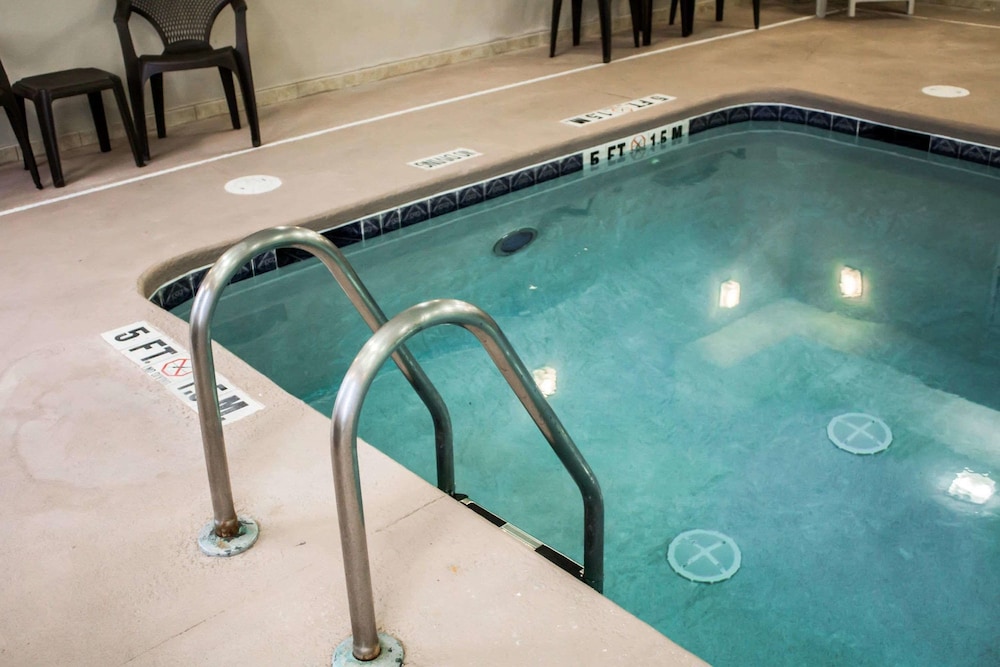 Comfort Suites Brunswick GA 17/44