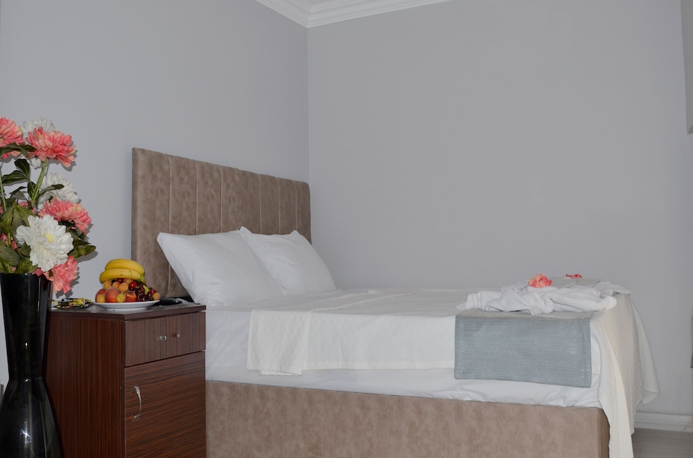 Yasmin Hotel 7/48