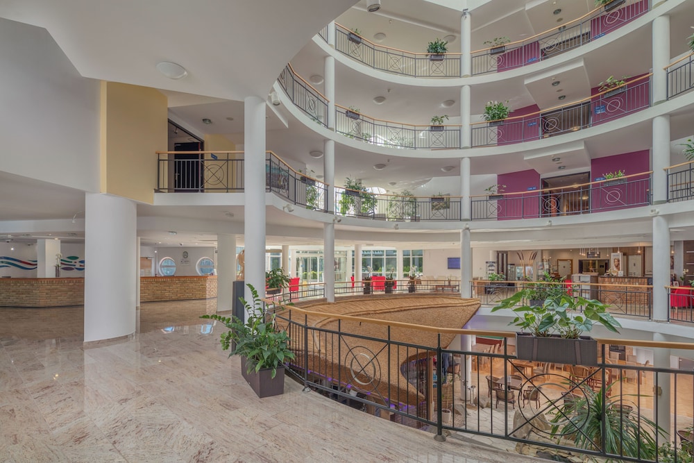 Lotus Therme Hotel And Spa Formerly Rogner Hotel Spa Lotus Therme 17/84