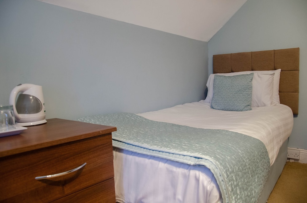 The Lemonfield Hotel 29/39