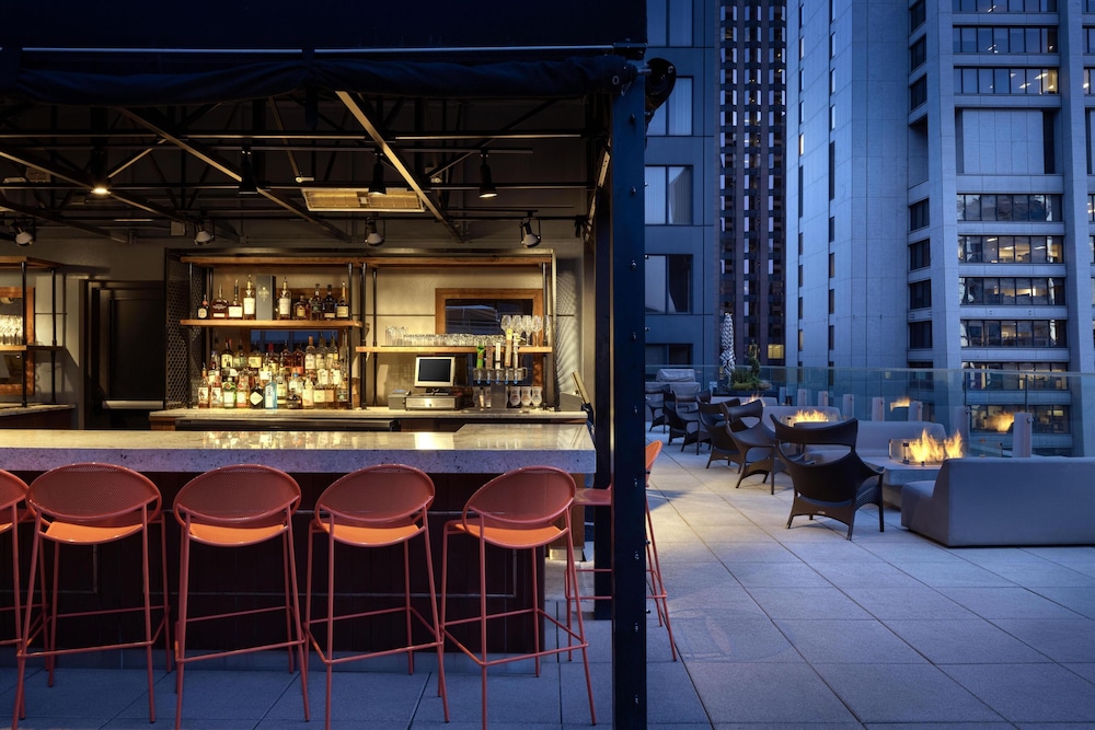 Hyatt Centric The Loop Chicago 60/79