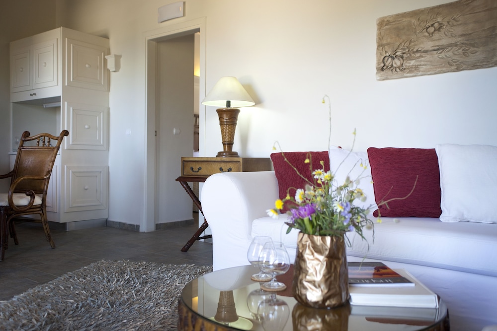 Porto Kea Suites 47/70