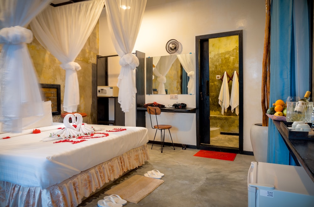 Koh Rong Hill Beach Resort 16/63