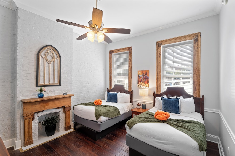 Premier, 2 Double Beds, Hotel St Pierre French Quarter 3/5