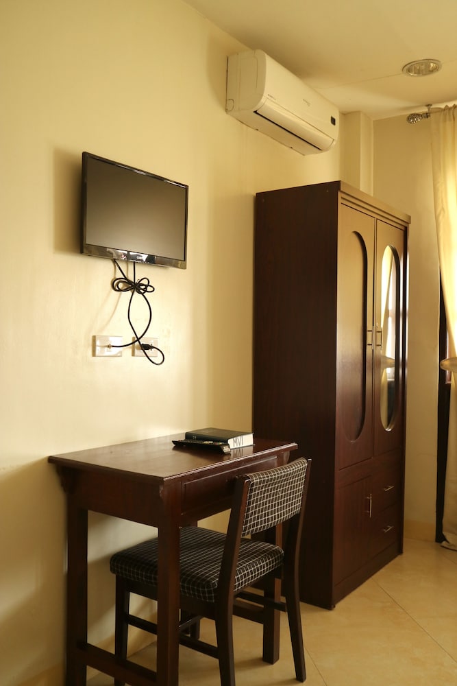 Metro Vigan Inn 17/70