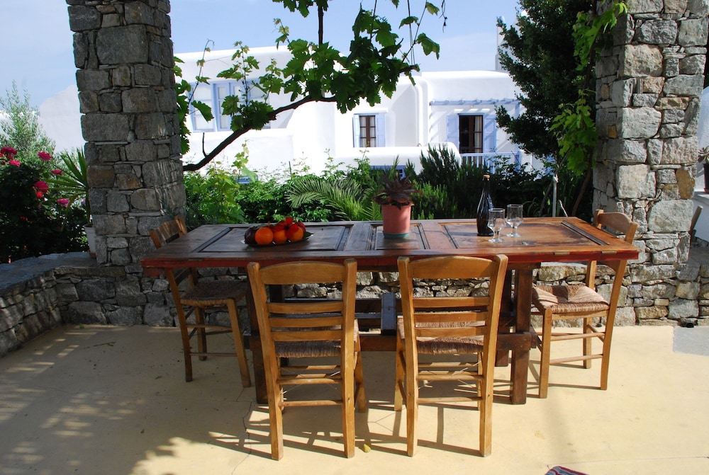 Andriani's Guest House 29/50