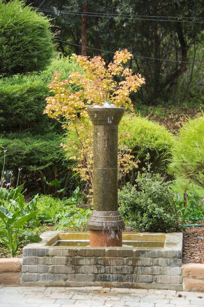 Carmel River Inn 52/62