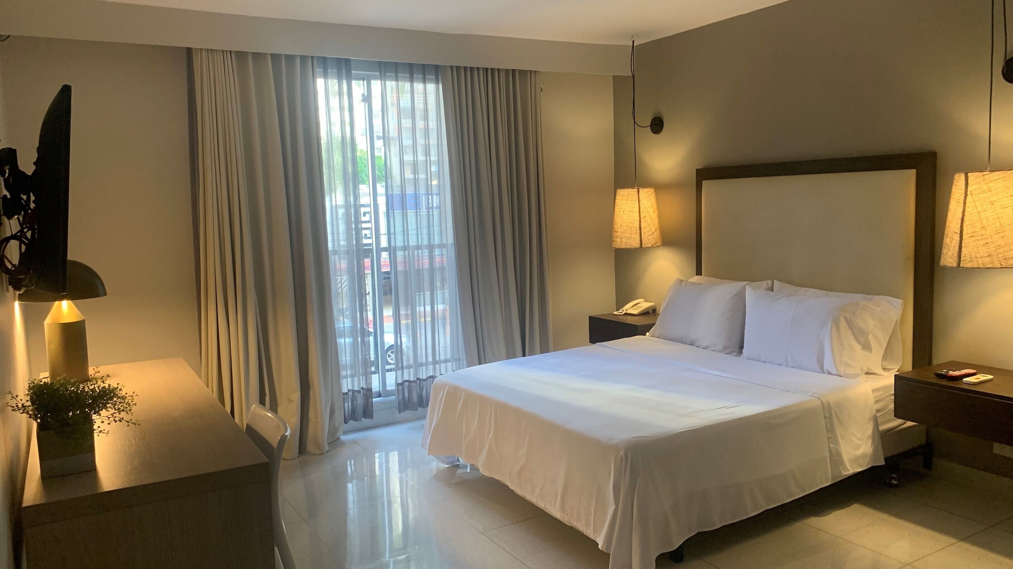 SUPERIOR, DOUBLE BED
