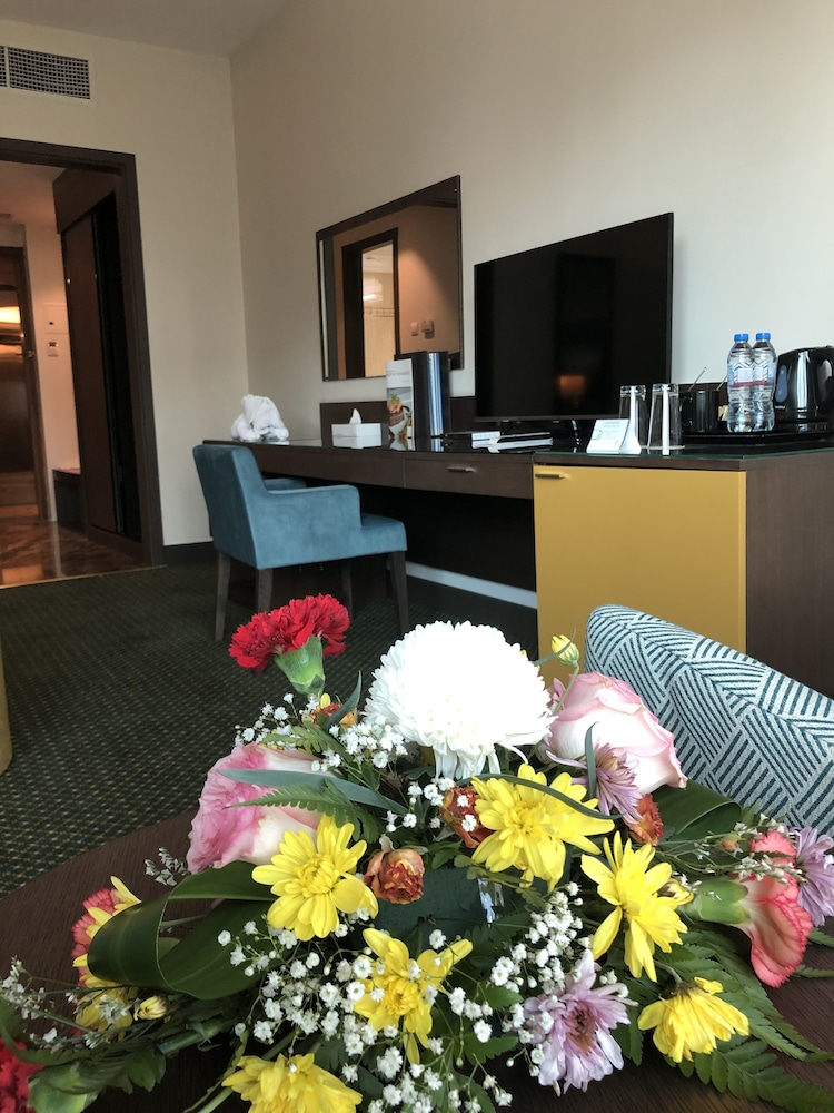 DoubleTree by Hilton Dubai Port Saeed. 56/65