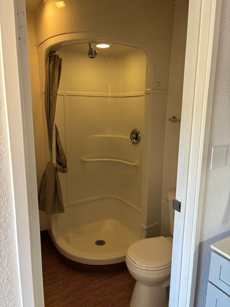 Motel6 Flagstaff, AZ - West - Woodland Village 44/50