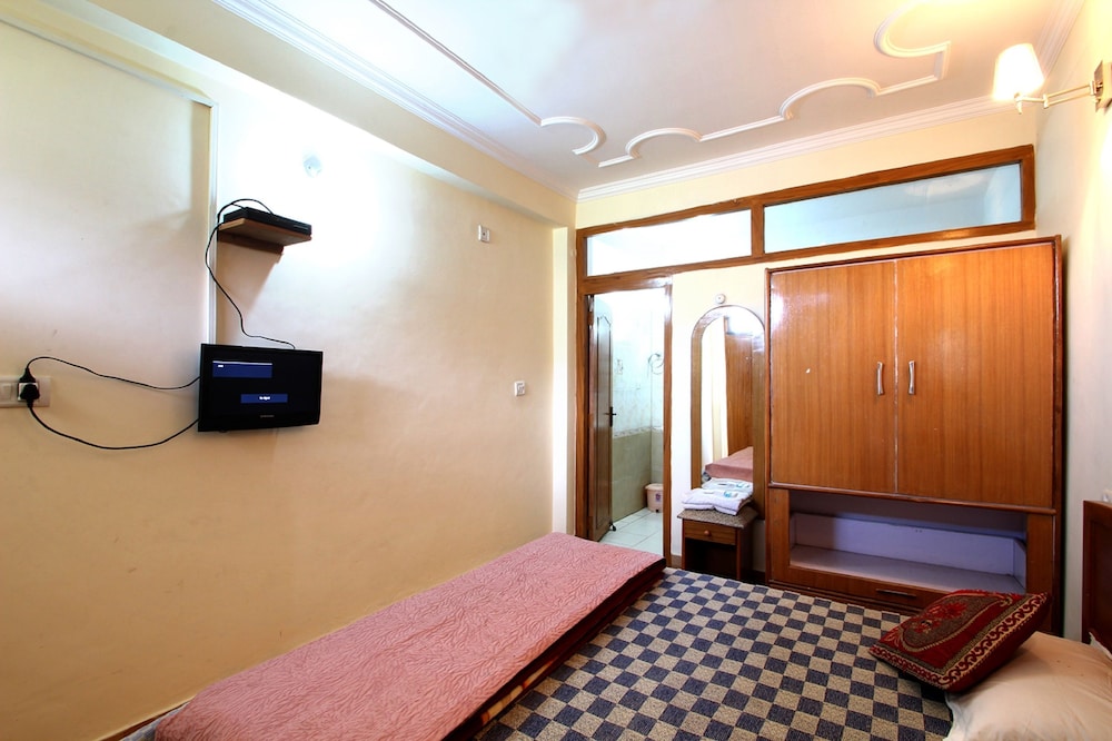 Hotel Lake Inn Bhimtal 13/21