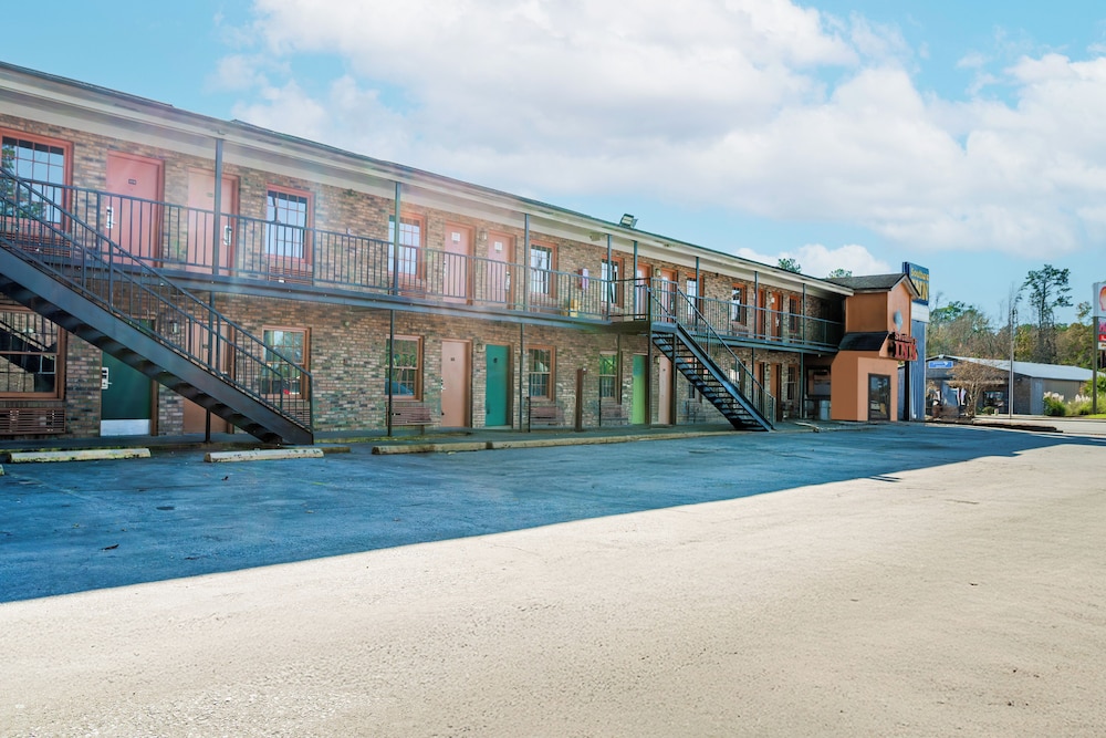 Southern Inn By OYO Walterboro I-95 6/29