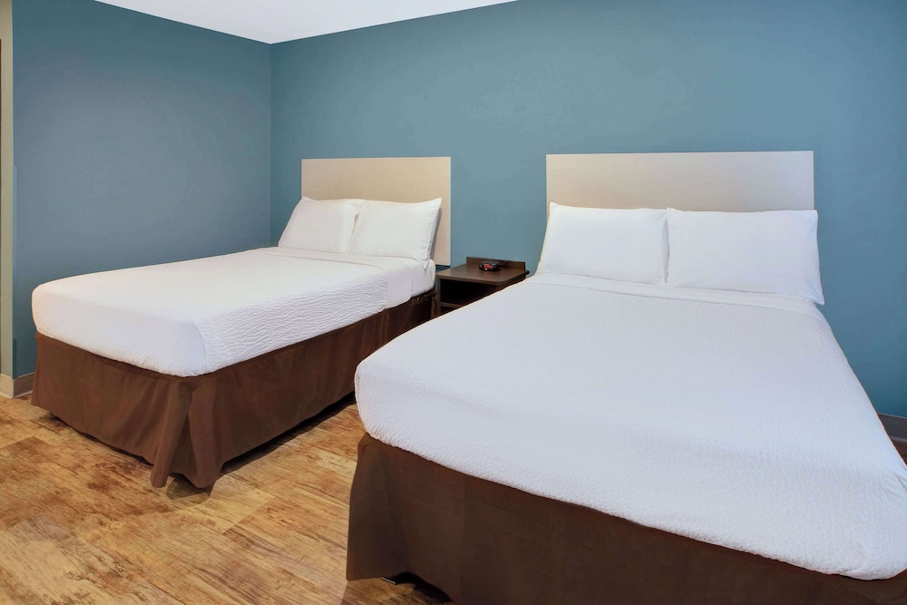 WoodSpring Suites St. Louis St. Charles 10/37