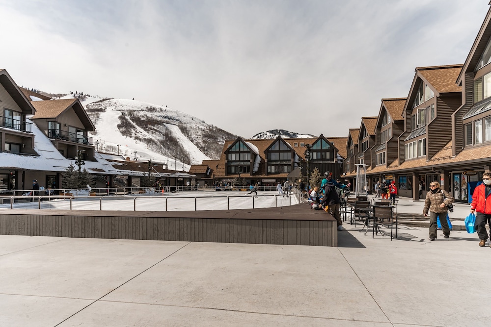 The Loft At Mountain Village By All Seasons Resort Lodging 32/50