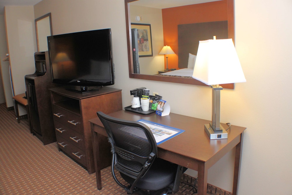 Best Western Inn & Suites New Braunfels 33/35