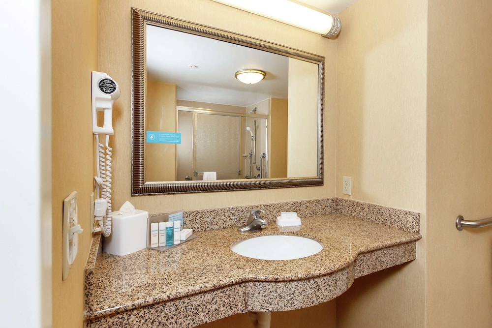 Hampton Inn and Suites Navarre 24/53