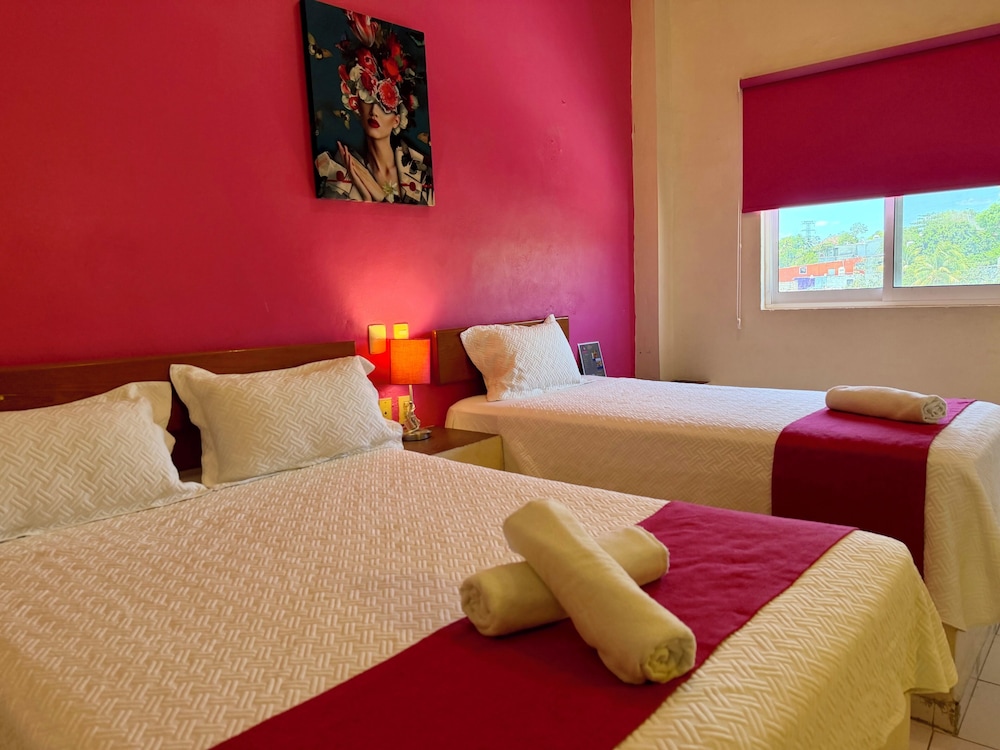 غرفة قياسية بسرير كوين وسرير فردي بإطلالة على المسبح، Barranquilla Hotel 8/10