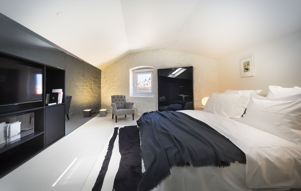 Adriatic Hotel 4/50
