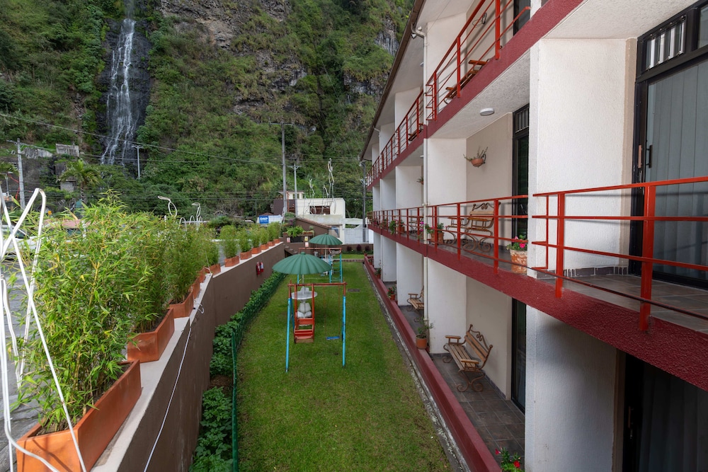 Sangay Spa Hotel 45/50