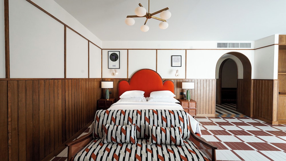 Biggy, Family, King Bed, Bunk Bed
