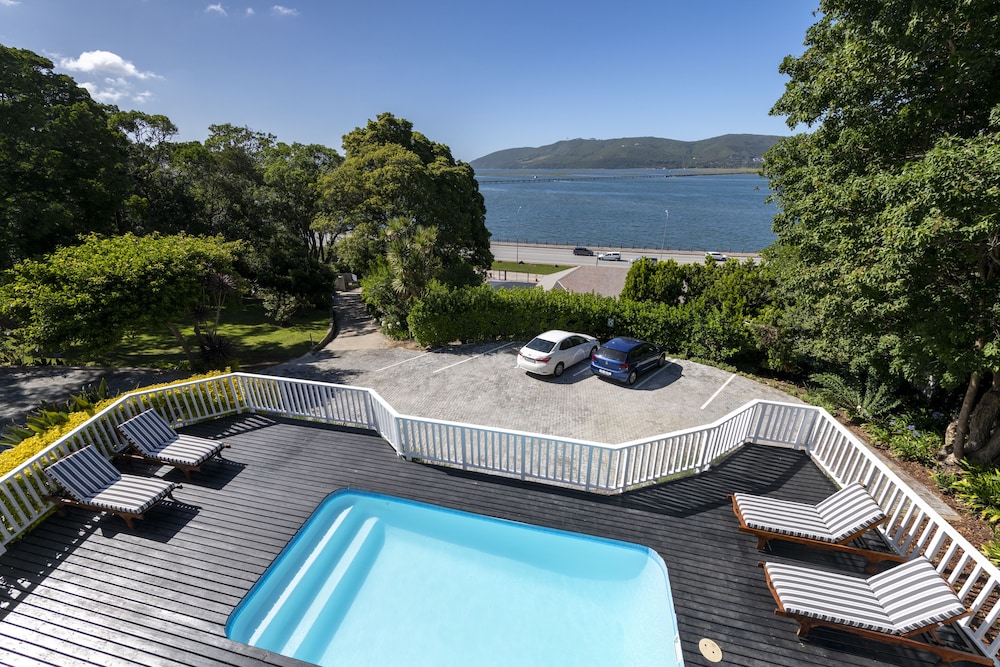 Hide Away Guest House 40/70