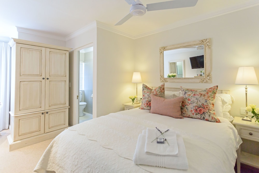 Ocean Watch Guest House 6/37