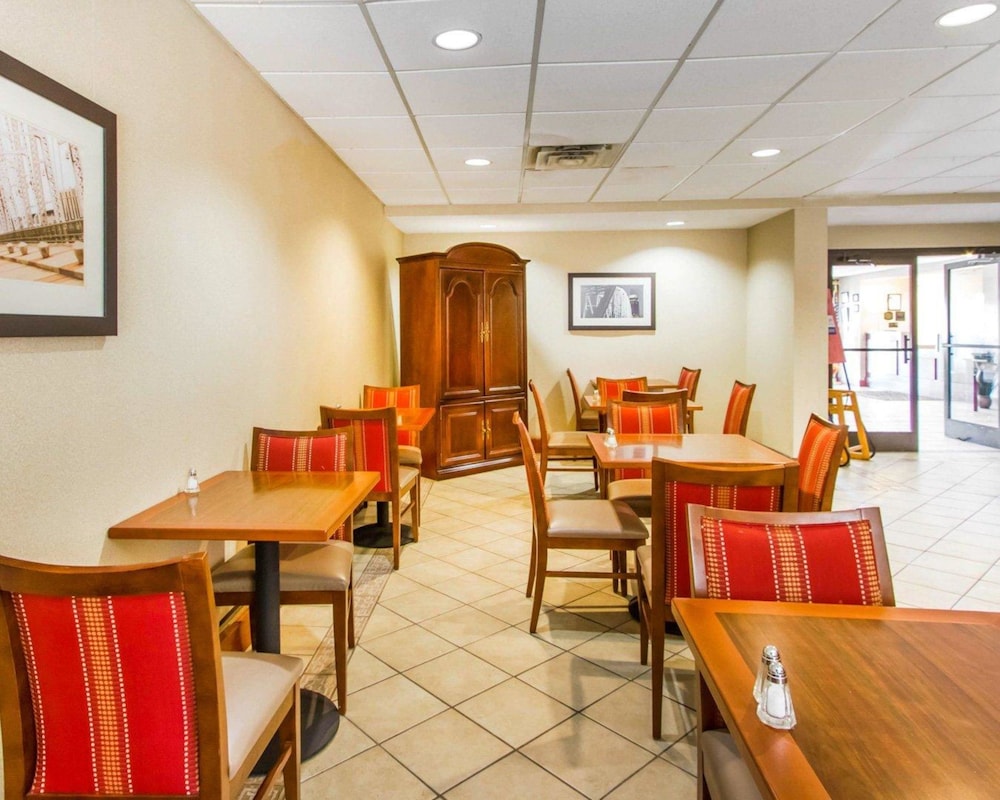 Quality Inn Clarksville 34/47