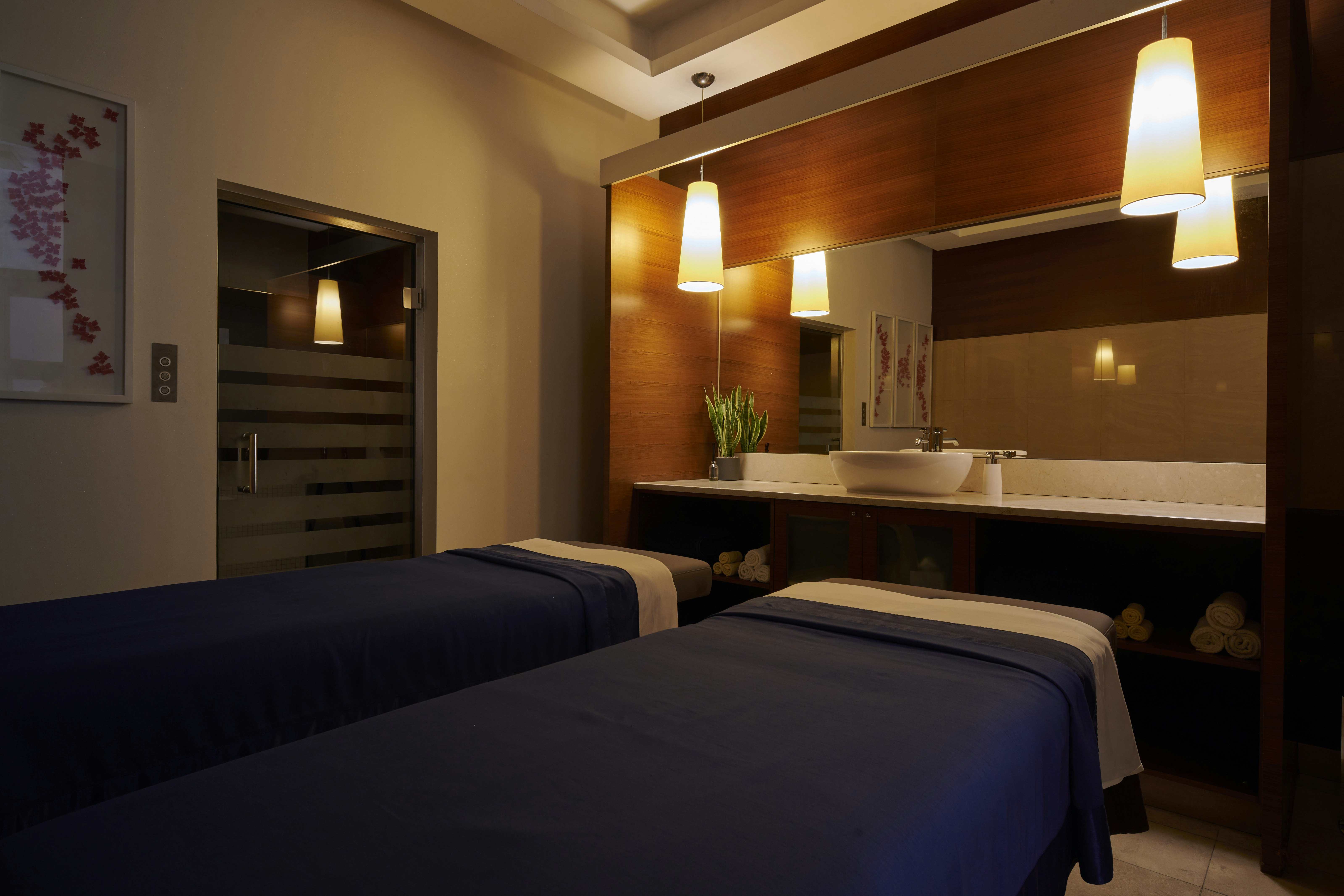 Hilton Doha 20/50
