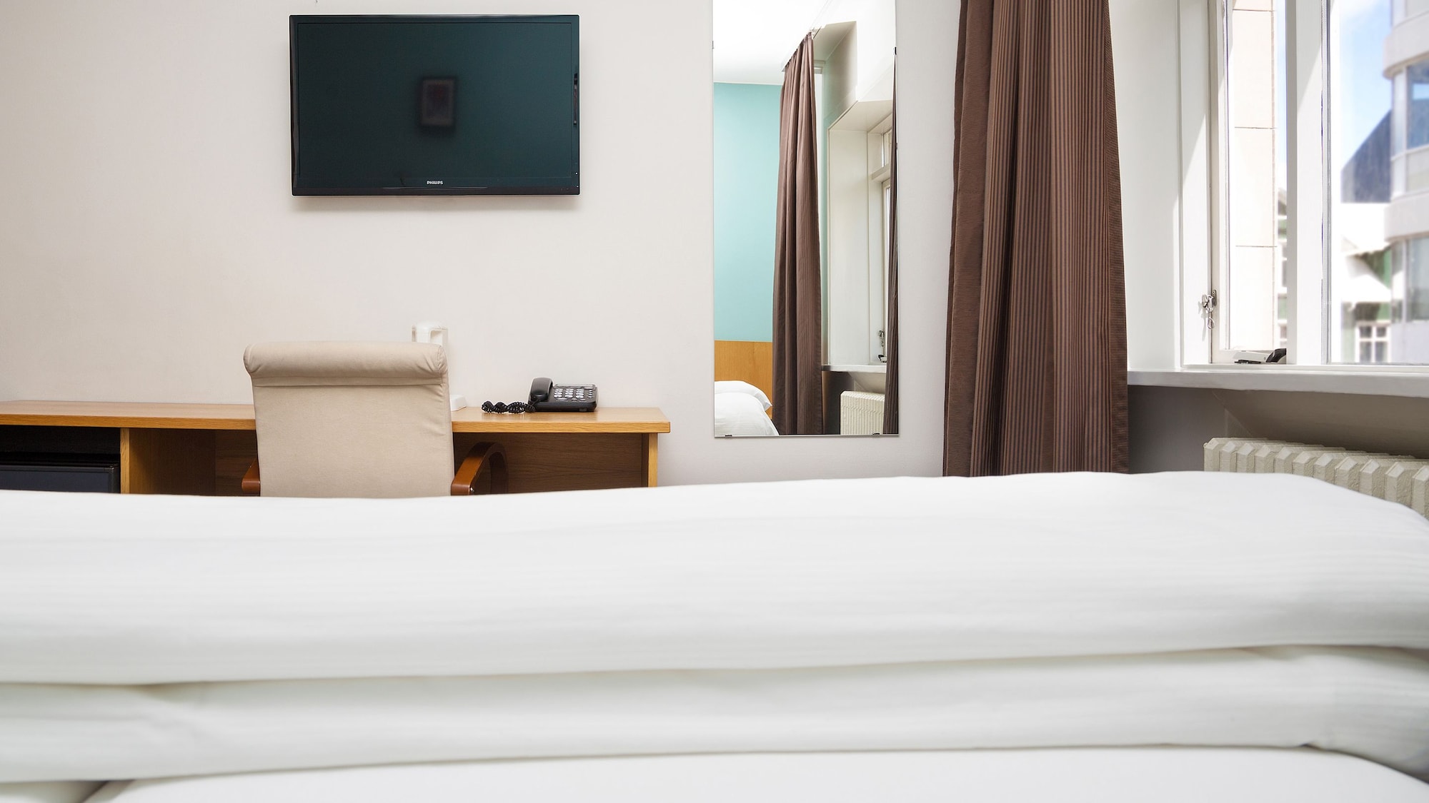 STANDARD, DOUBLE OR TWIN BED