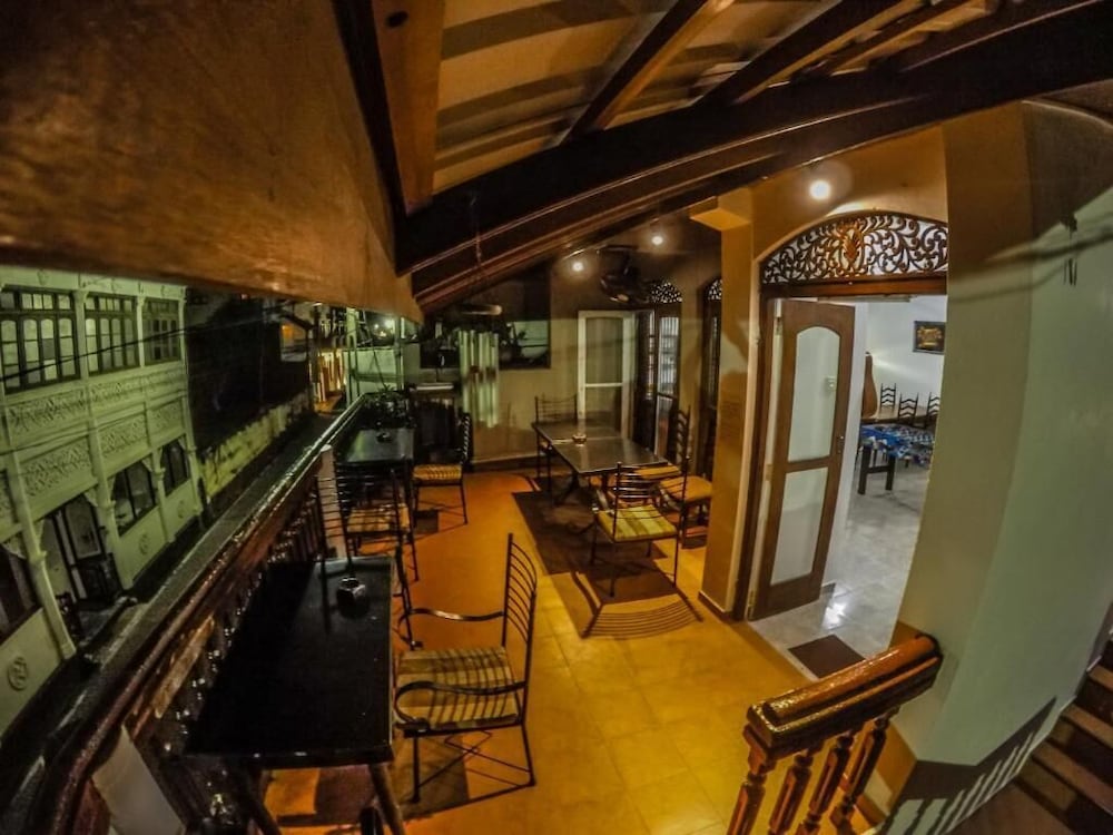 Mrs Wijenayake's Beach Haven Guest House 24/34
