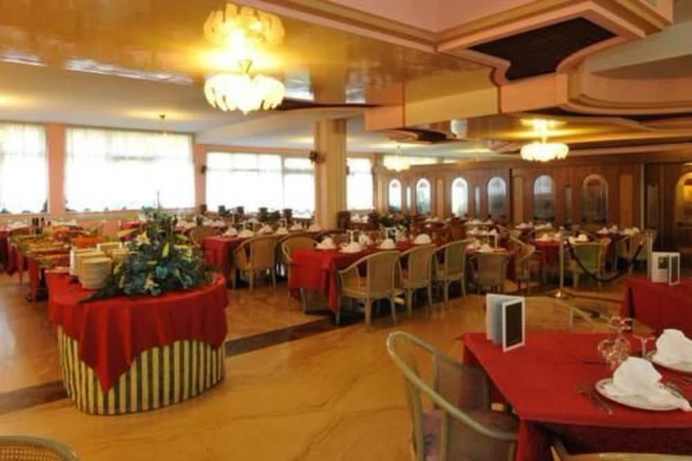 Park Hotel Oasi 49/71
