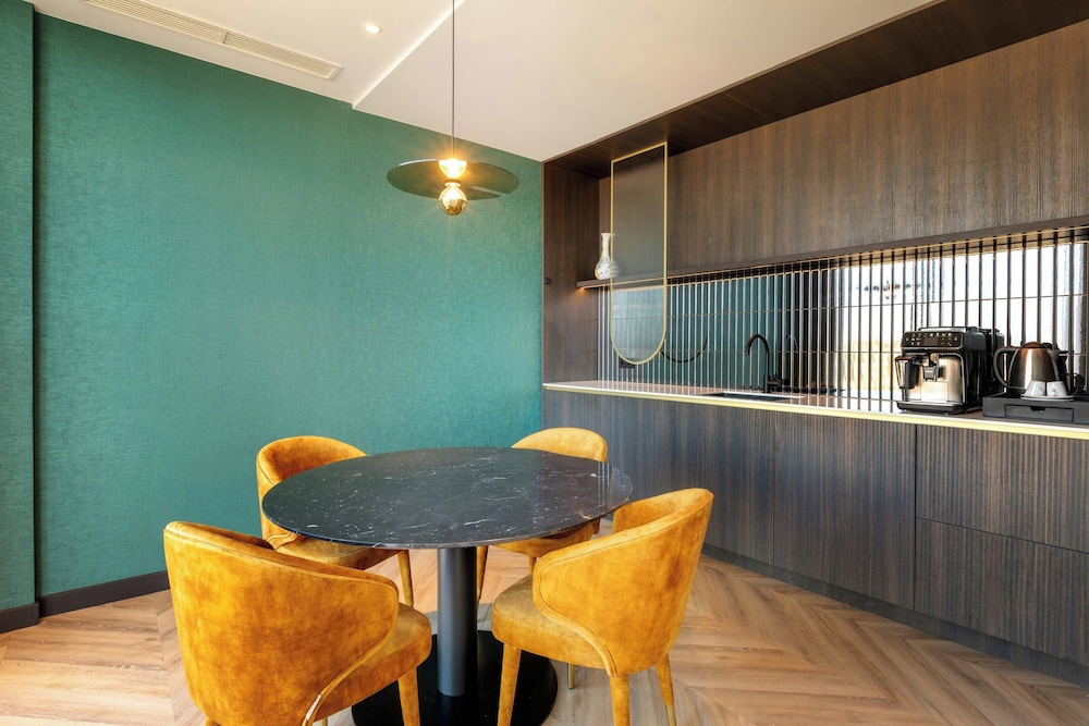 Corendon Amsterdam New-West, a Tribute Portfolio Hotel 11/69